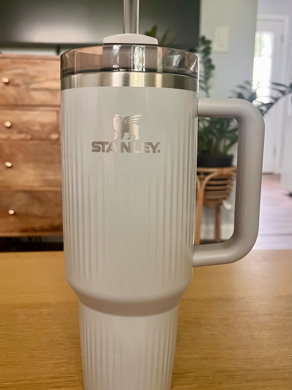 Stanley The Quencher® H2.0 Fluted Tumbler | 40 OZ - Picture 1 of 4